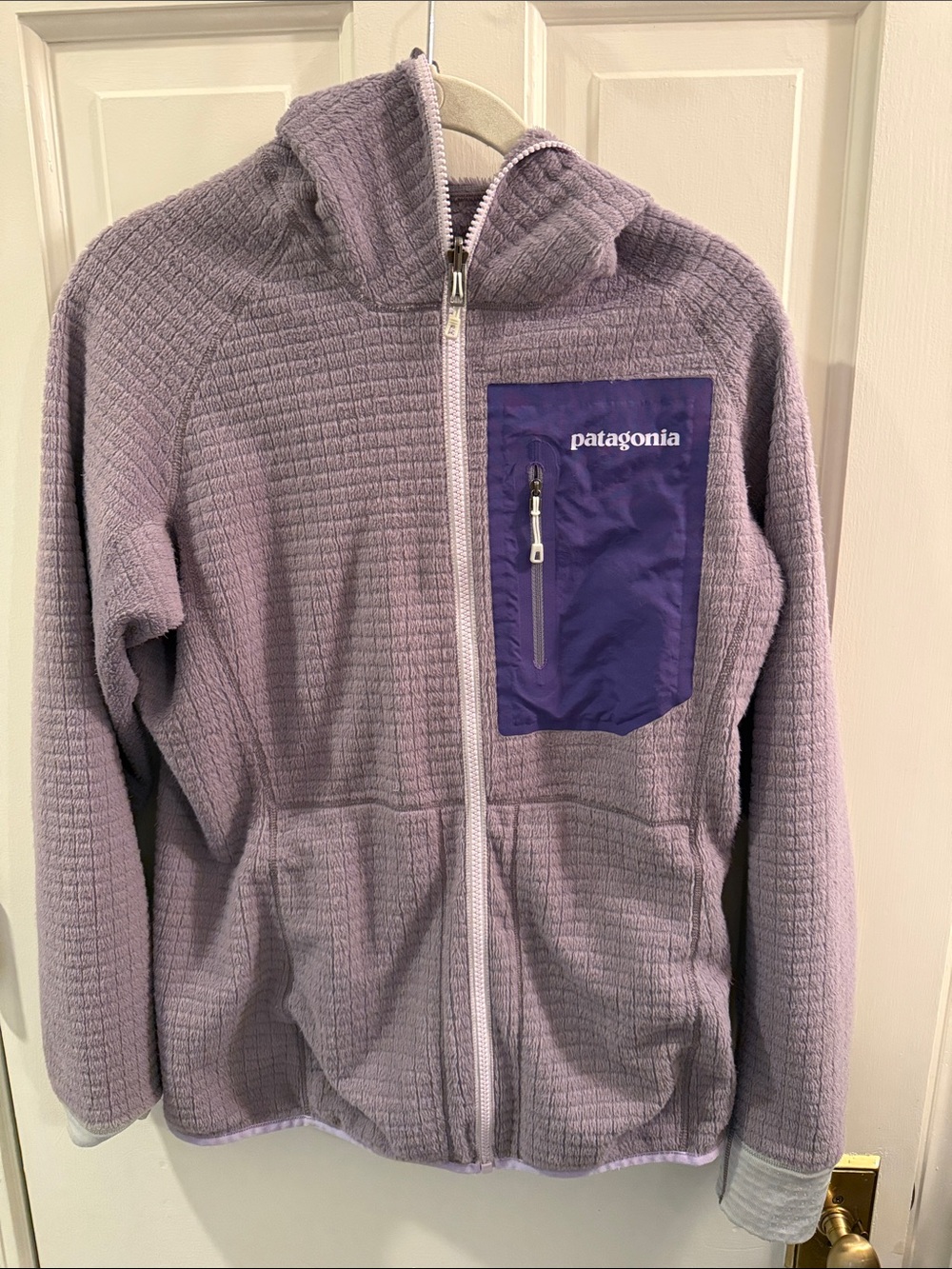 Patagonia Reversible Women’s' Lavender Fleece Jacket with Purple Chest Pocket